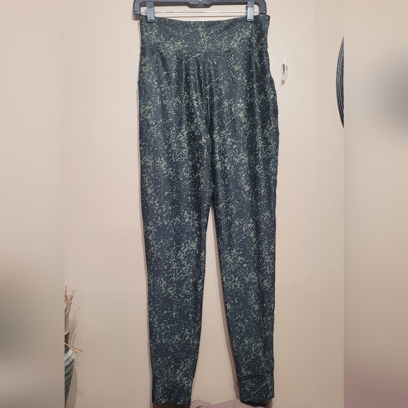 NWT Old Navy High-Waisted PowerSoft Pocket Joggers Girls Size XXL 18 Green Black - Picture 3 of 10